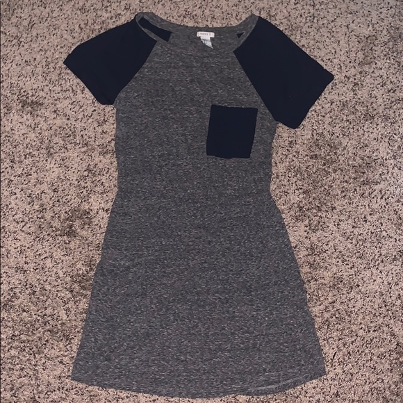 Dress - Picture 1 of 3